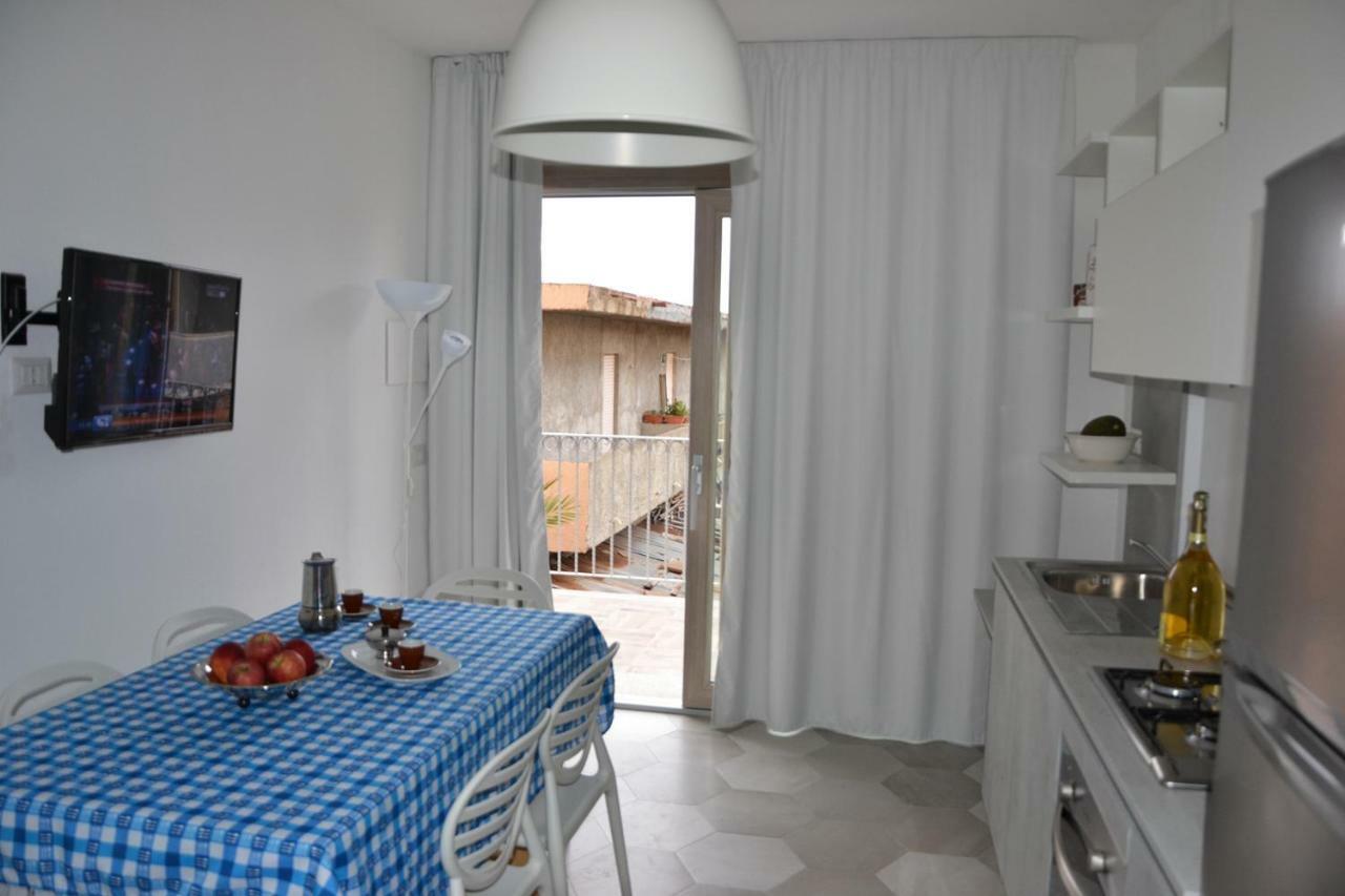 Le Perle Dell'Isola Apartment Isola Rossa Exterior photo